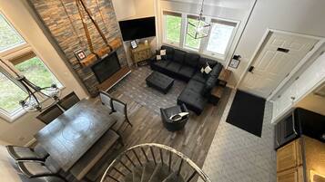 TV, fireplace, offices