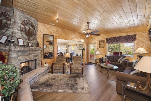 Quaint Cabin With Spectacular Views Of The Granite Dells, Great Hiking/Kayaking!