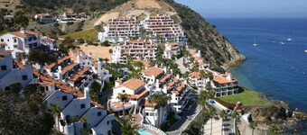 HAMCOVE BestBldg Best View/OCEANFRONT/ GOLFCART/ SMART TV A/C,25 yards to ocean!