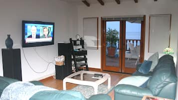 TV connectée, livres, chaßne hi-fi