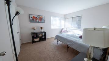 2 chambres, fer et planche Ă repasser, Wi-Fi, draps fournis