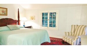 4 bedrooms, iron/ironing board, WiFi