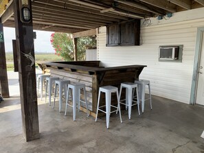 Terrace/patio - Catch Some Rays At Casita Delfin Canal / Beach House in Bridge Harbor (Freeport)