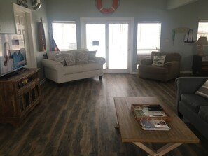 Smart TV, DVD player, stereo