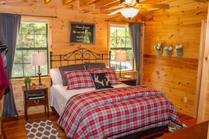4 bedrooms, free WiFi, bed sheets