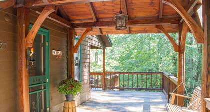 Wonderful cabin on Fightingtown Creek, sleeps 8