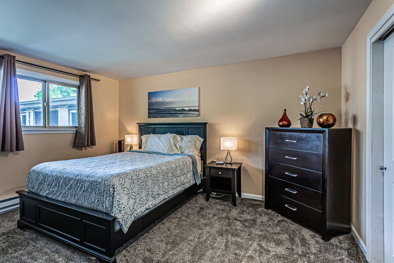 2 habitaciones, tabla de planchar con plancha y wifi gratis 