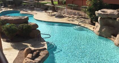 Special April 11th-May 31st 2026 4th Floor Views of Pool 5, Golf Course & Mtns