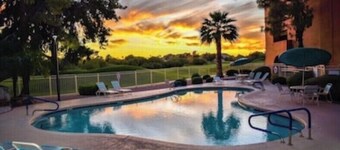 Special Dec 1, 2025-Jan 10, 2026 4th Floor, Pool 5,Golf Course & Mountain View’s
