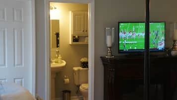 1 bedroom, iron/ironing board, travel crib, free WiFi