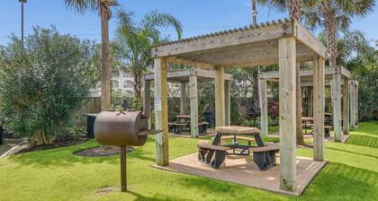 CDM 201 - Pier Paradise