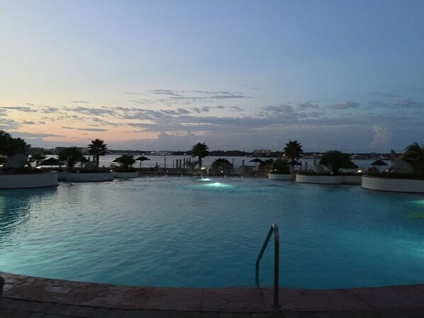 Indendørs pool, opvarmet pool