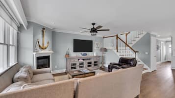 Smart TV, fireplace, DVD player, stereo