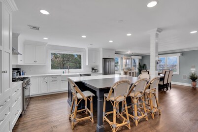 Newly renovated kitchen! 2 weeks left in summer! <br>