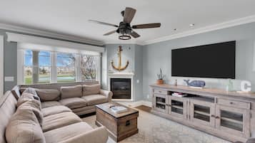 Smart-TV, Kamin, DVD-Player, Stereoanlage