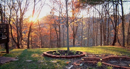 Top O' The Knob, Private Entrance, Romantic Getaway, Private Deck, and Fire Pit