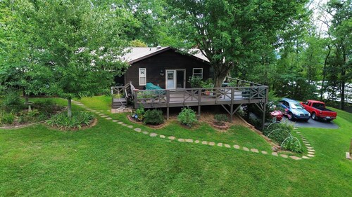Top O' The Knob, Private Entrance, Romantic Getaway, Private Deck, and Fire Pit