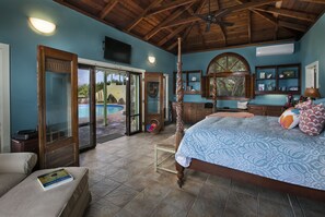 5 bedrooms, in-room safe, desk, free WiFi