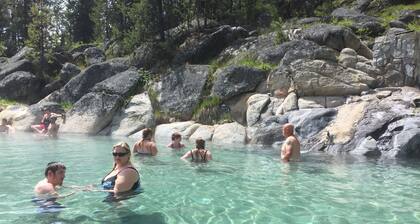 Make this your Home away from Home in Meridian, close to I-84 Very Clean!