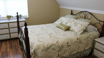 4 slaapkamers, een strijkplank/strijkijzer, gratis wifi, beddengoed