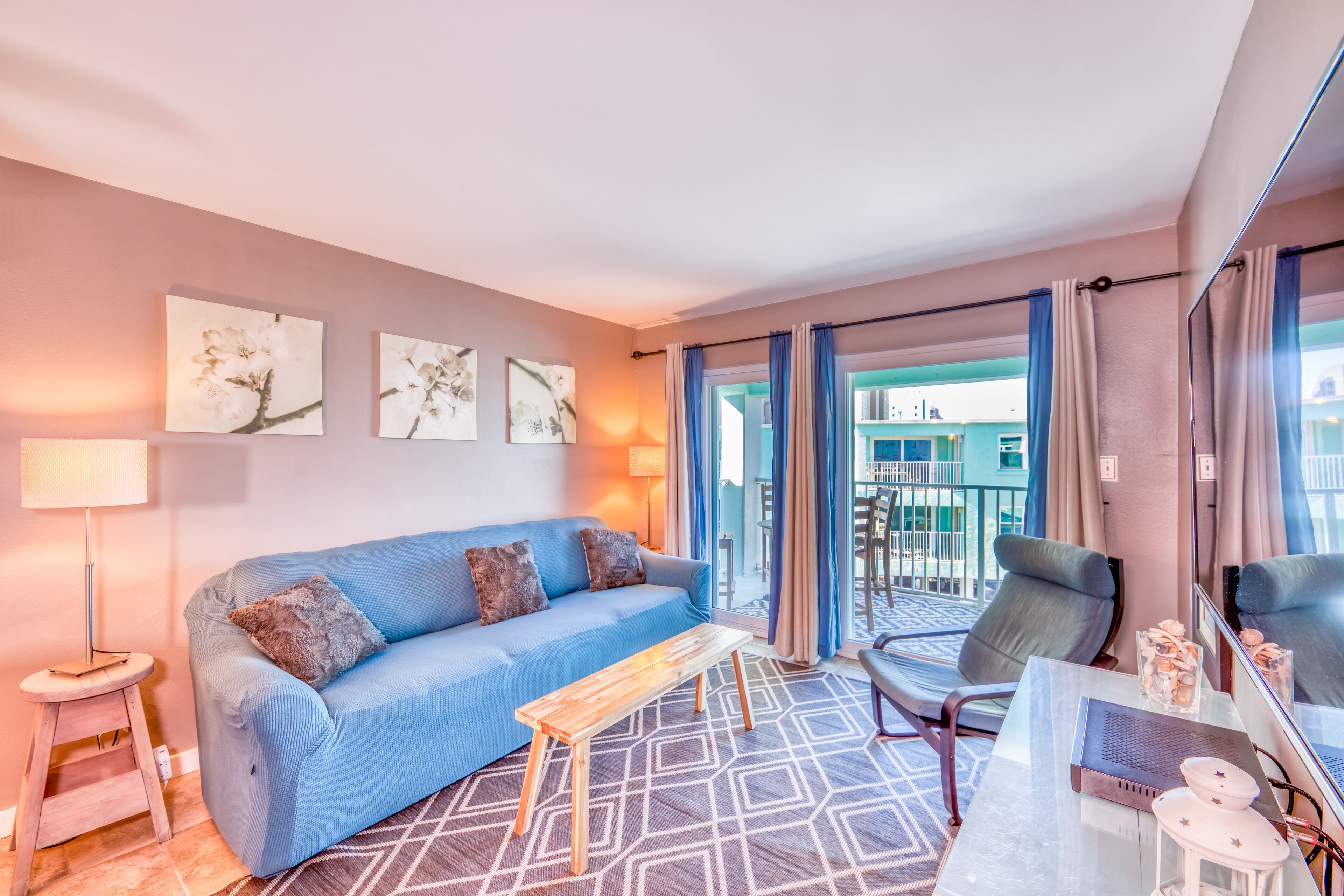 Televisión y reproductor de DVD 