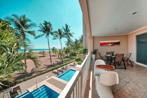 Direct Ocean front "The Palms" Ocean Club Resort-2 Bed