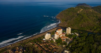 Ocean view "The Palms" Ocean Club Resort-2 Bed