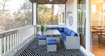 BOUTIQUE HOME, SALTWATER POOL, CRIB & BABY GEAR, HUGE KIDS RETREAT