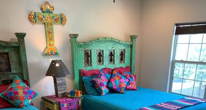 Private Retreat/Romantic Couples/Girls Wine Weekend/Quiet Recharge/Casa Santa Fe