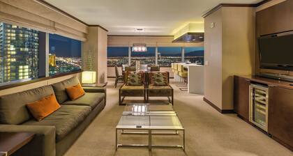 Largest Penthouse @ Vdara !! 2 BR / Ab Fab 270 ° Strip Views! Sleeps 7! 47th Flo