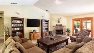 Smart TV, fireplace, DVD player, music library