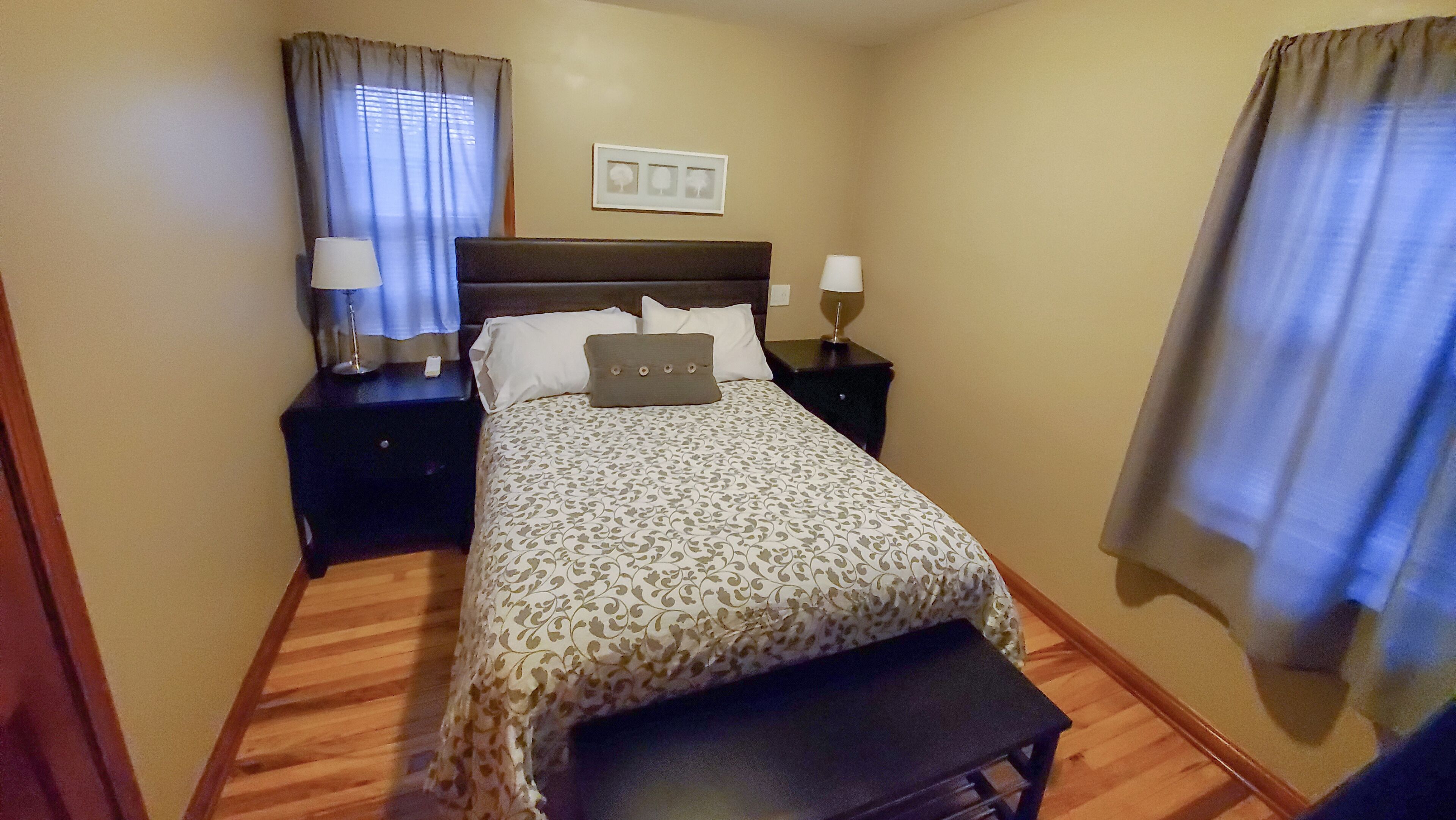 3 Schlafzimmer, Schreibtisch, Bügeleisen/Bügelbrett, kostenloses WLAN