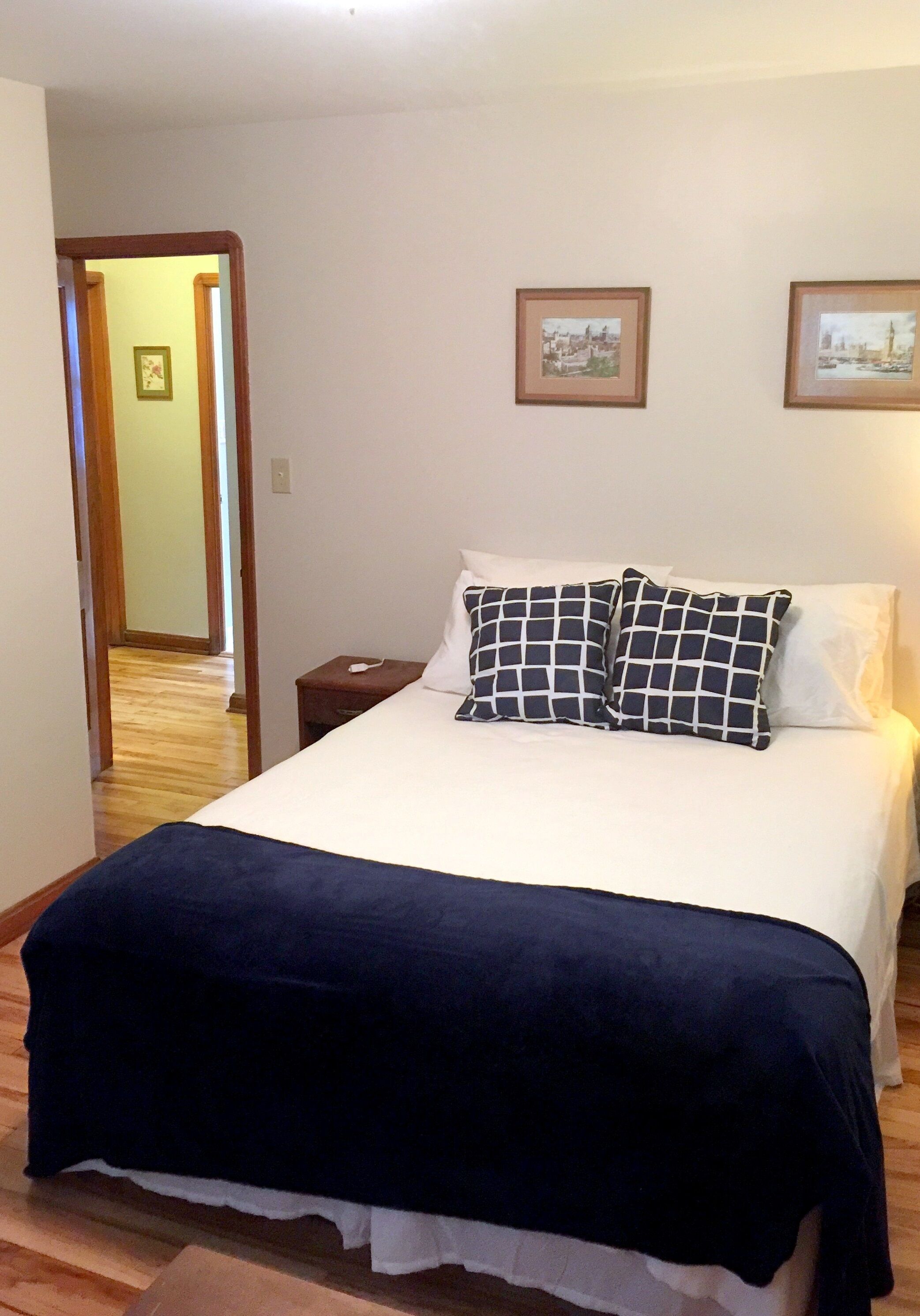 2 Schlafzimmer, Schreibtisch, Bügeleisen/Bügelbrett, kostenloses WLAN