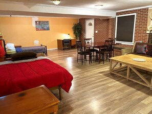 5 chambres, bureau, fer et planche à repasser, Wi-Fi gratuit