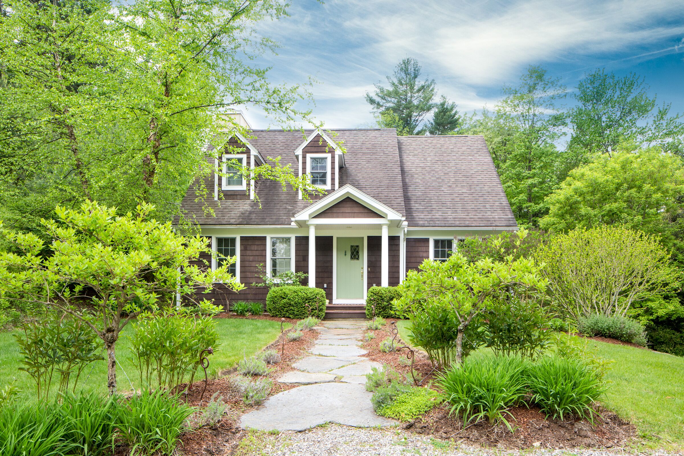 Modern Cottage in the heart of the Berkshires with new exterior flex space!