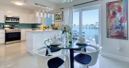 Waterfront Modern Chic #1 Clearwater Beach