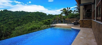 Bedste placering: Over Looks Los Suenos Marina
