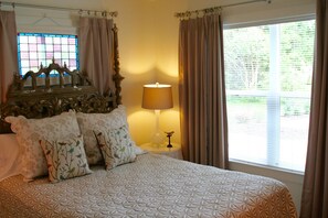 2 bedrooms, desk, soundproofing, iron/ironing board - Bear Creek Cottage  
Exquisite Texas Retreat! (Manchaca)