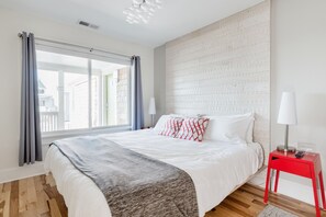 2 chambres, fer et planche à repasser, Wi-Fi gratuit, draps fournis