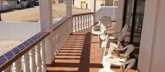 Thompson Vacation Home,  1minute walk to the beach, dog friendly 