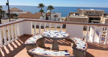 Thompson Vacation Home, 1minute walk to the beach, dog friendly