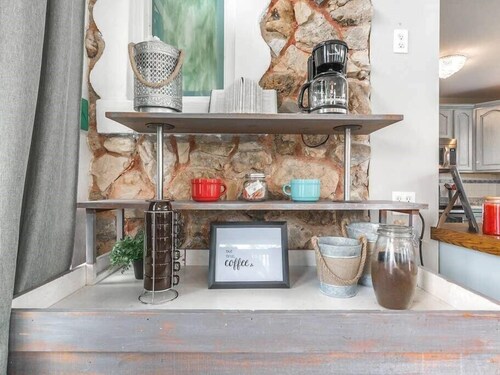 Upea, tilava 3 sängyn 3 kylpy koko talon vuokra Hermannin keskustassa