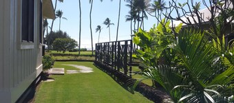 Beach House - Steps from Beach. 3 bedroom/3 bath. Private yard, pool, hot tub