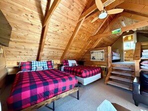 3 makuuhuonetta, silitysrauta/-lauta, ilmainen Wi-Fi, vuodevaatteet