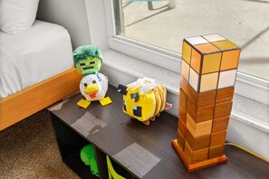 Interior - Hakuna Ma'Cottage - Minecraft Room, Southern Pool! (Kissimmee)