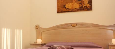 2 makuuhuonetta, silitysrauta/-lauta, Wi-Fi, vuodevaatteet