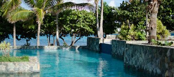 Sapphire Beach Condo, en la vida de la playa. Vistas de San Juan y las Islas Vírgenes Británicas