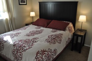 3 chambres, fer et planche à repasser, Wi-Fi, draps fournis