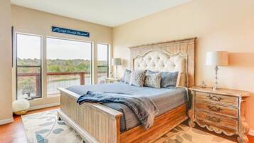 4 chambres, coffres-forts dans les chambres, fer et planche à repasser