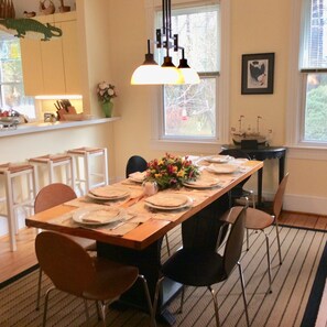 Dining - Summertime where the livin’ is easy at the Rivah in Irvington! (Irvington)